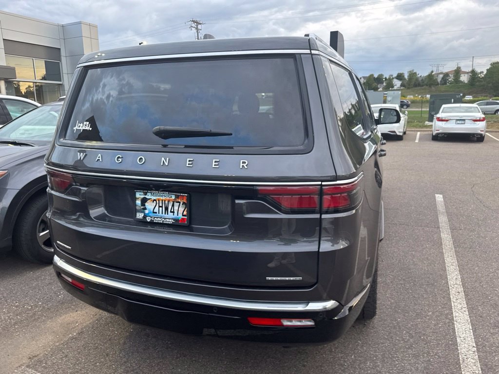 Used 2022 Jeep Wagoneer Series III AWD/4WD image 27