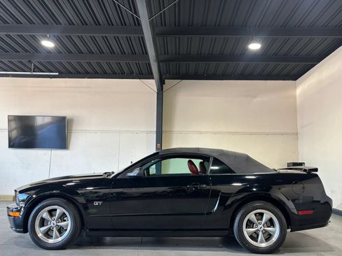 Used 2005 Ford Mustang GT Premium RWD image 4