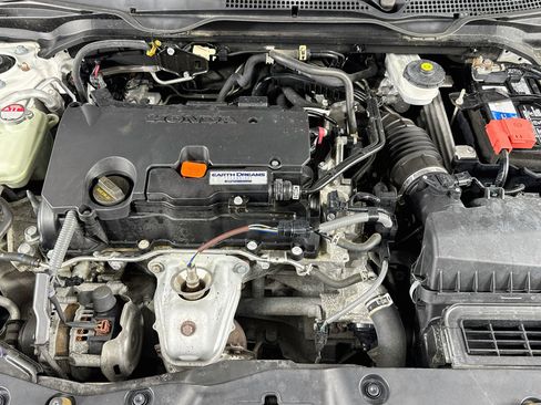 Certified 2017 Honda Civic EX image 28
