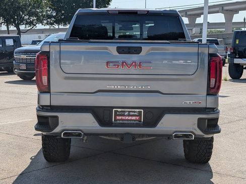 Used 2024 GMC Sierra 1500 AT4 w/ AT4 Premium Package AWD/4WD image 5