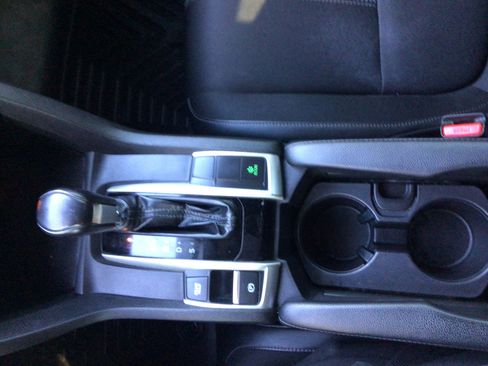 Used 2019 Honda Civic Sport image 11