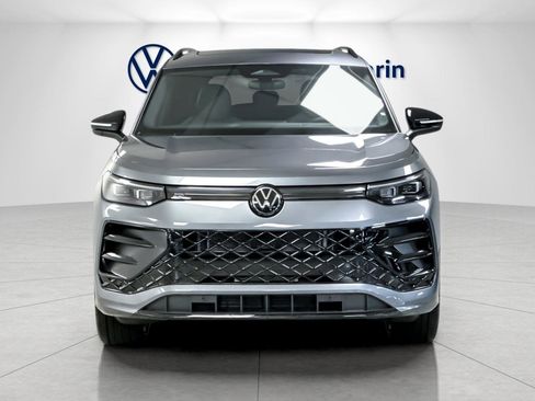 New 2026 Volkswagen Tiguan SE R-Line image 8