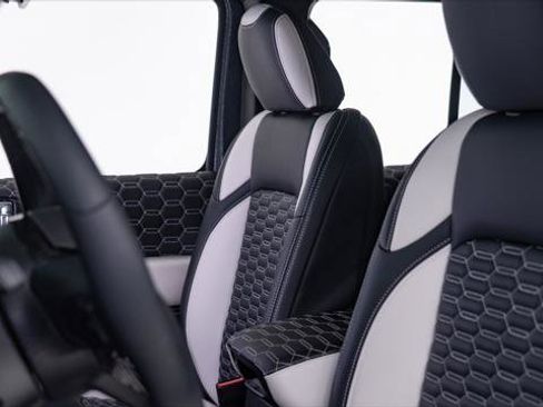 Used 2025 Jeep Gladiator Sport image 43