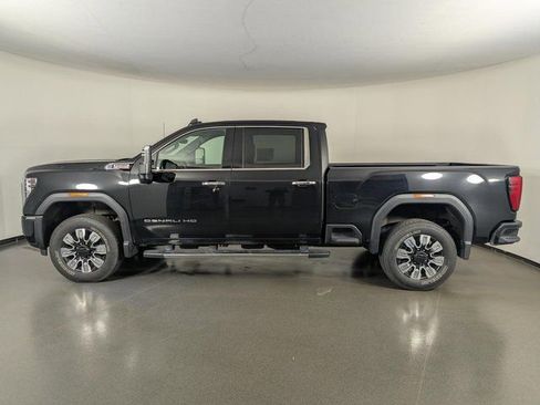 Used 2024 GMC Sierra 3500 Denali w/ Denali Reserve Package image 5