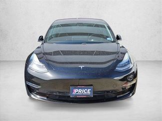 Used 2018 Tesla Model 3 Long Range video 2