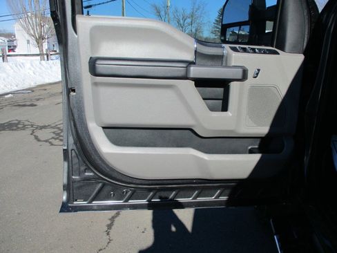 Used 2019 Ford F250 XLT w/ XLT Value Package image 36