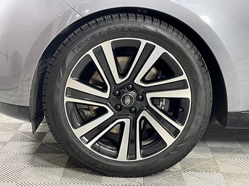 Certified 2023 Land Rover Range Rover SE image 29