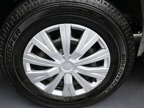 Used 2024 Ford Transit 350 XLT image 39