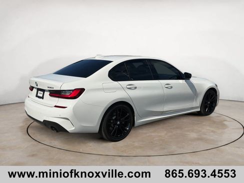 Used 2022 BMW 330i xDrive Sedan w/ M Sport Package AWD/4WD image 3