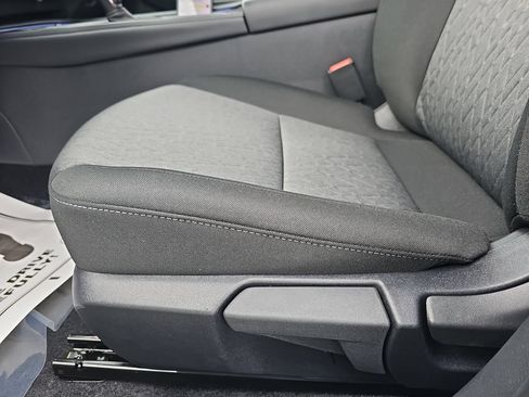 New 2026 Nissan Sentra SV w/ SV Convenience Package FWD image 31