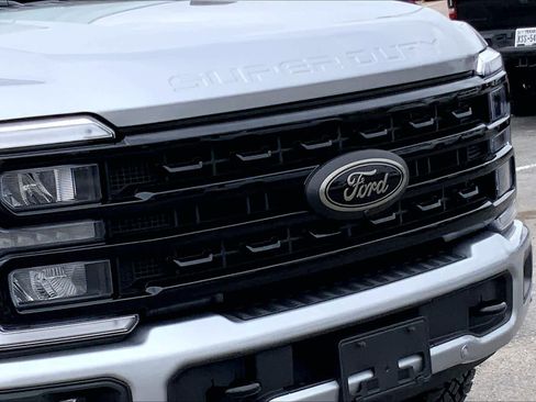 Certified 2024 Ford F250 Lariat w/ Lariat Ultimate Package image 27