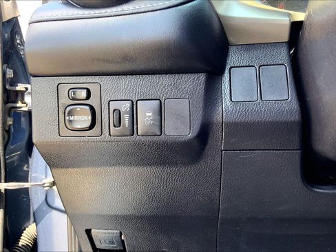 Used 2014 Toyota RAV4 XLE FWD image 33