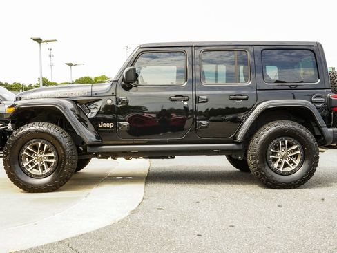 Used 2024 Jeep Wrangler Unlimited Rubicon 392 AWD/4WD image 9