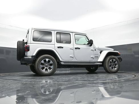 Used 2023 Jeep Wrangler Unlimited Sahara w/ LED Lighting Group AWD/4WD image 44