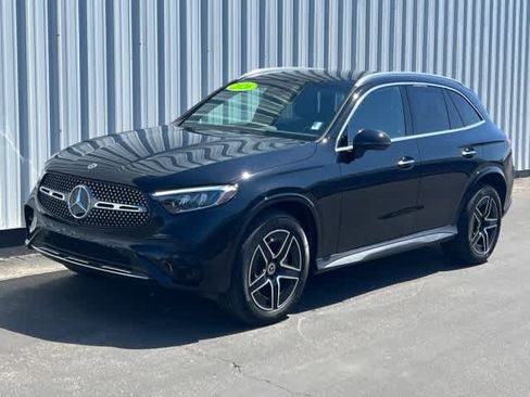 Used 2026 Mercedes-Benz GLC 300 image 1