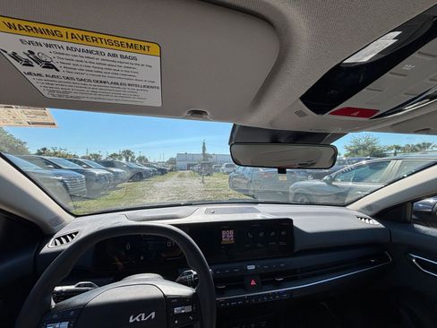 Used 2025 Kia K4 FWD image 36