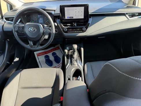 Used 2024 Toyota Corolla LE w/ LE Convenience Package FWD image 13