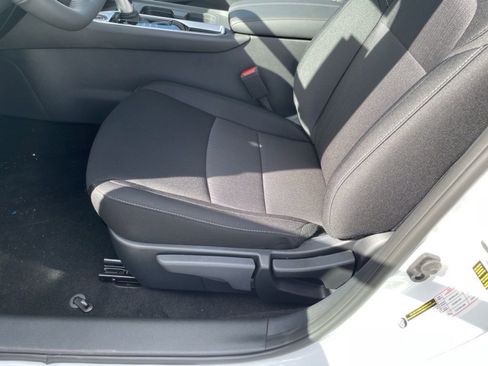 Used 2025 Nissan Sentra SV w/ All-Weather Package image 10