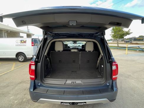 Used 2019 Ford Expedition XLT w/ Equipment Group 202A image 11