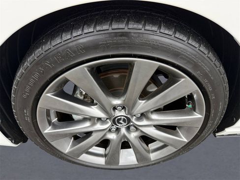 Used 2022 MAZDA MAZDA3 s image 9