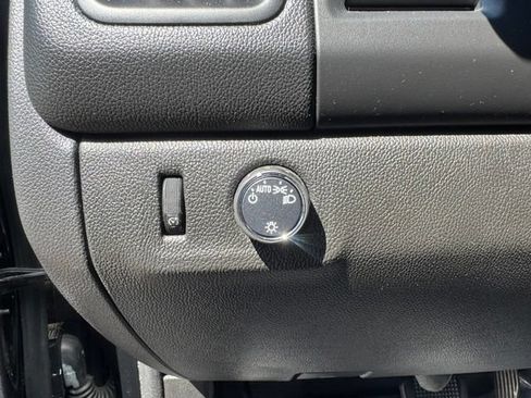 Used 2020 Chevrolet Colorado LT RWD image 26