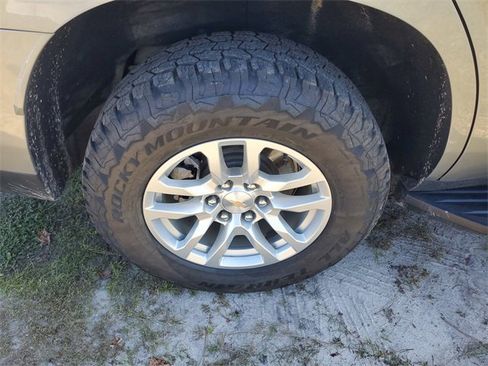 Used 2024 Chevrolet Tahoe LT image 7