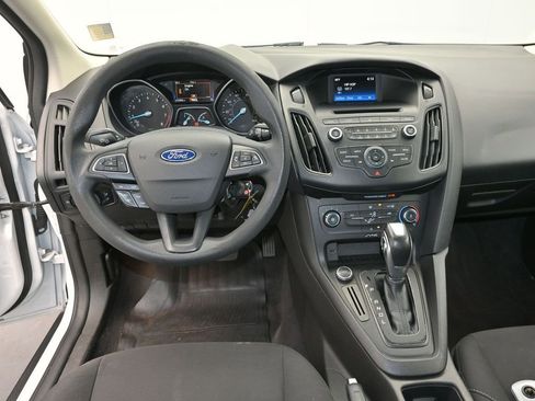 Used 2016 Ford Focus SE image 16