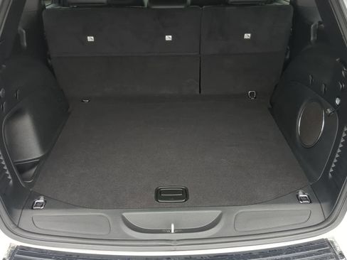 Certified 2022 Jeep Grand Cherokee Limited w/ Trailer Tow Group IV image 31