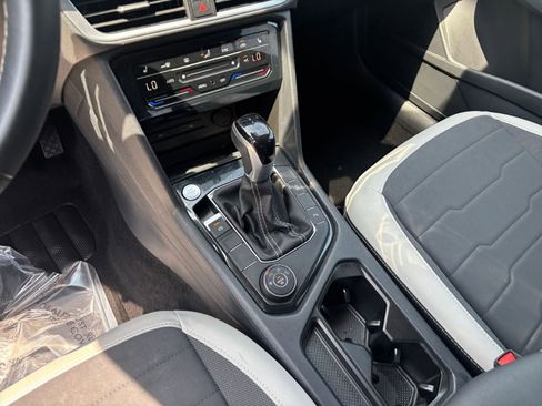 Used 2025 Volkswagen Taos SE image 42