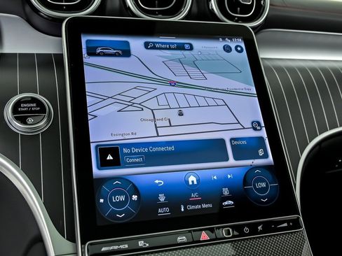 Used 2024 Mercedes-Benz GLC 43 AMG 4MATIC image 32