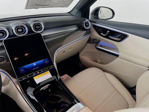 New 2026 Mercedes-Benz GLC 300 GLC 300 image 25