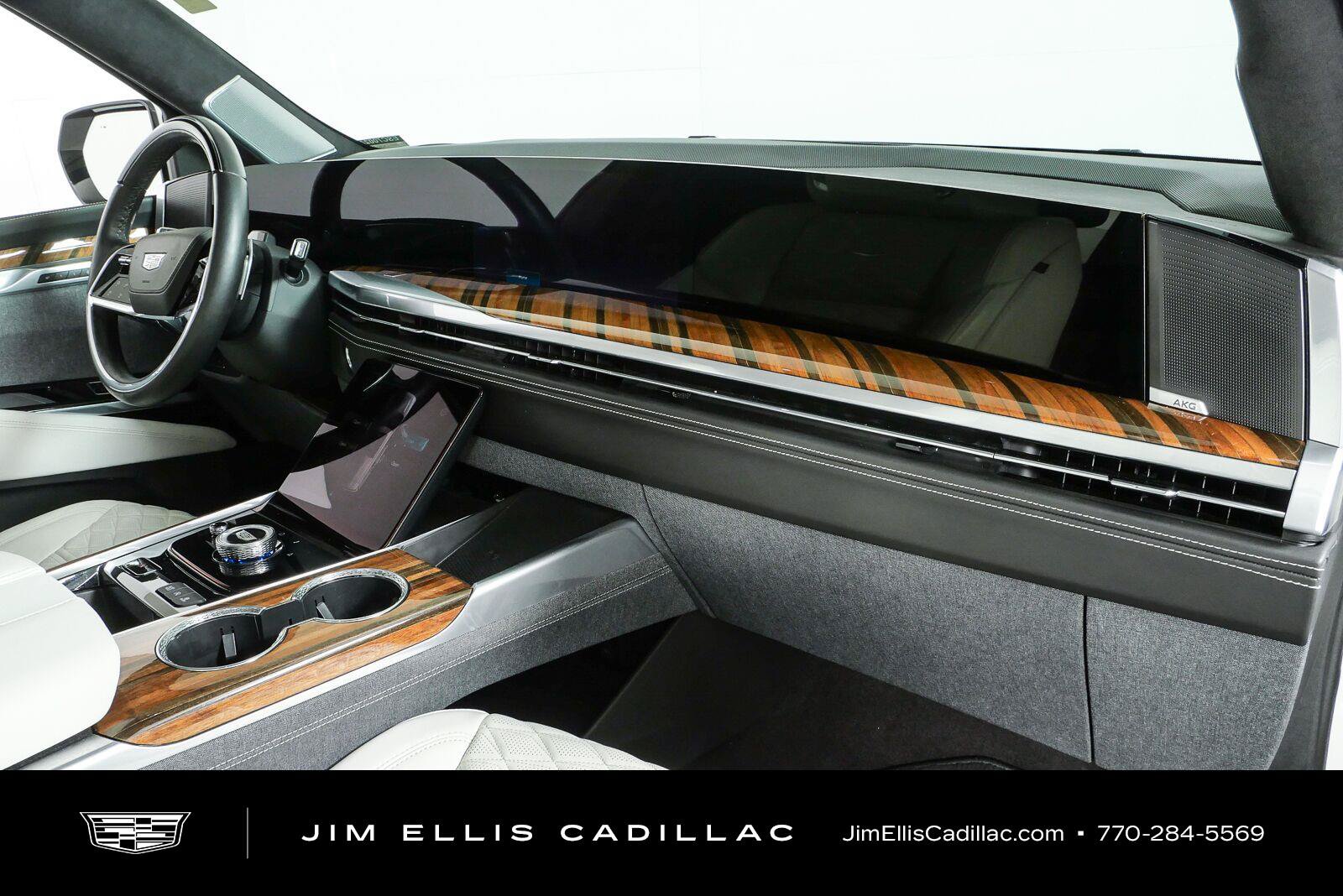 Used 2025 Cadillac Escalade Sport Platinum AWD/4WD image 25