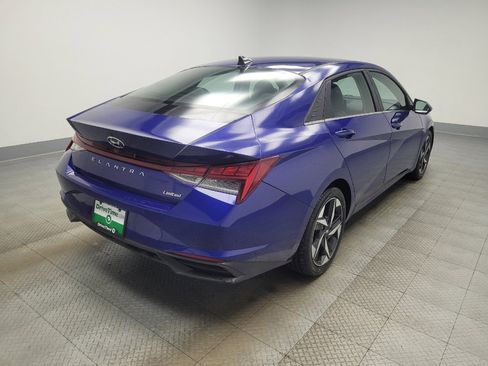 Used 2023 Hyundai Elantra Limited image 9