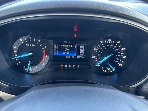 Used 2014 Ford Fusion SE image 24