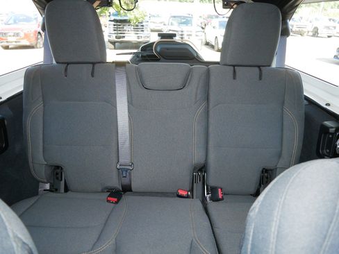 Used 2024 Jeep Wrangler Sport S image 13