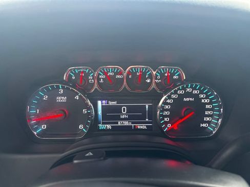 Used 2018 Chevrolet Tahoe LS w/ Enhanced Driver Alert Package AWD/4WD image 13