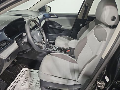 Certified 2024 Volkswagen Taos SE w/ Panoramic Sunroof Package image 12