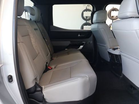 Used 2025 Toyota Tundra 4x4 CrewMax Hybrid image 18