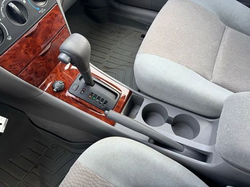 Used 2007 Toyota Corolla LE FWD image 4