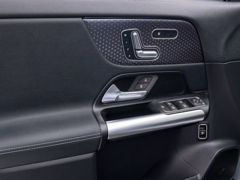 New 2026 Mercedes-Benz GLA 250 4MATIC image 13