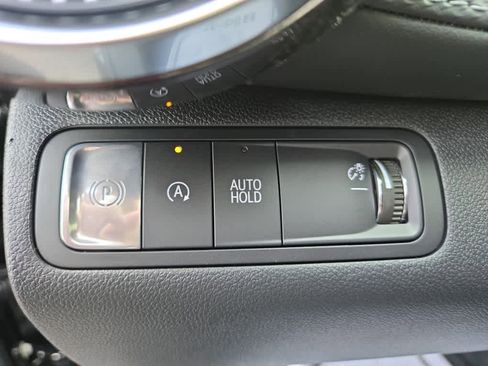 New 2026 Chevrolet Equinox LT w/ Convenience Package II image 16