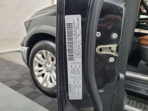 Used 2018 RAM 1500 Laramie Longhorn image 33