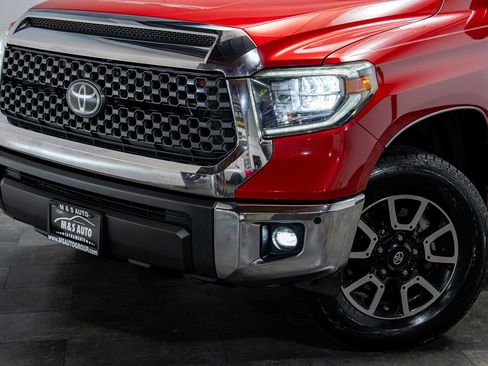 Used 2018 Toyota Tundra SR5 w/ TRD Off Road Package AWD/4WD image 10