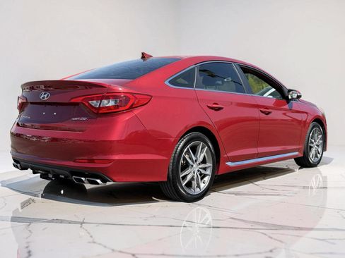 Used 2017 Hyundai Sonata Sport 2.0T image 2
