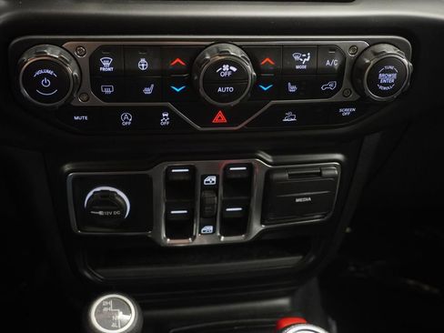 Used 2022 Jeep Wrangler Unlimited Sport image 34