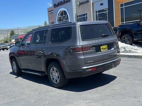 Used 2023 Jeep Wagoneer 4WD w/ Convenience Group I image 7
