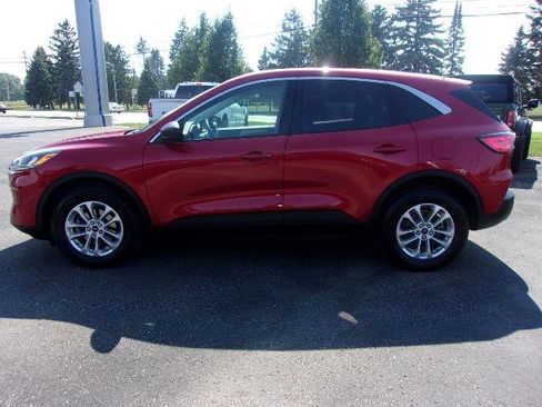 Certified 2022 Ford Escape SE w/ Convenience Package image 2