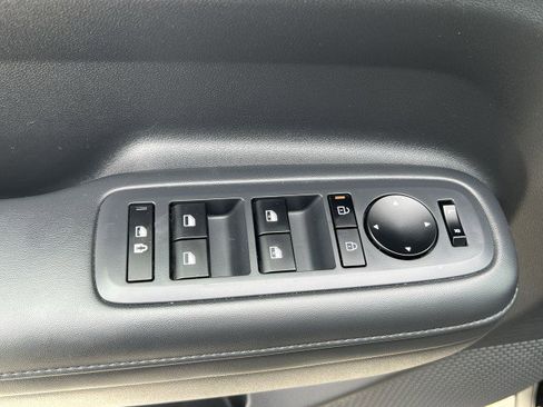 Used 2025 Hyundai Santa Fe SEL FWD image 22