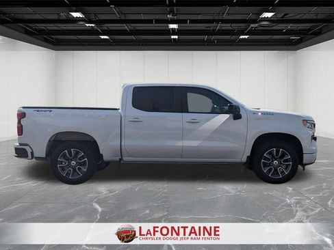 Used 2022 Chevrolet Silverado 1500 RST AWD/4WD image 6