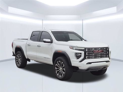 Used 2026 GMC Canyon Denali AWD/4WD image 9